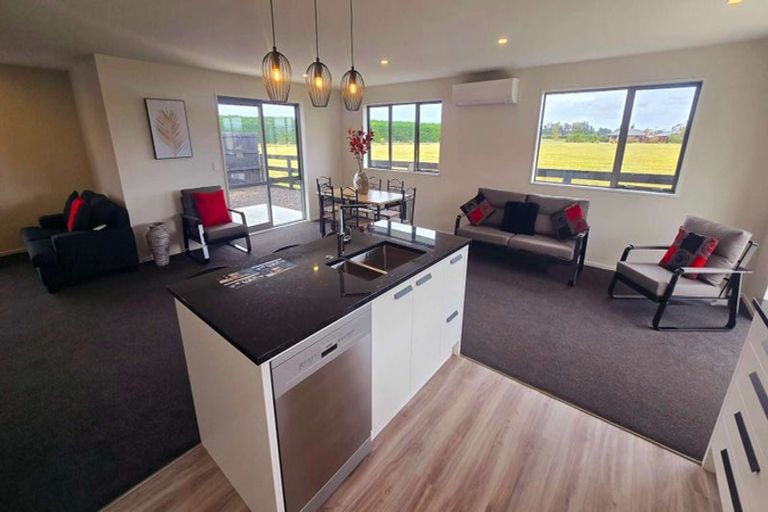 Photo of property in 36 Plover Avenue, Amberley, 7410