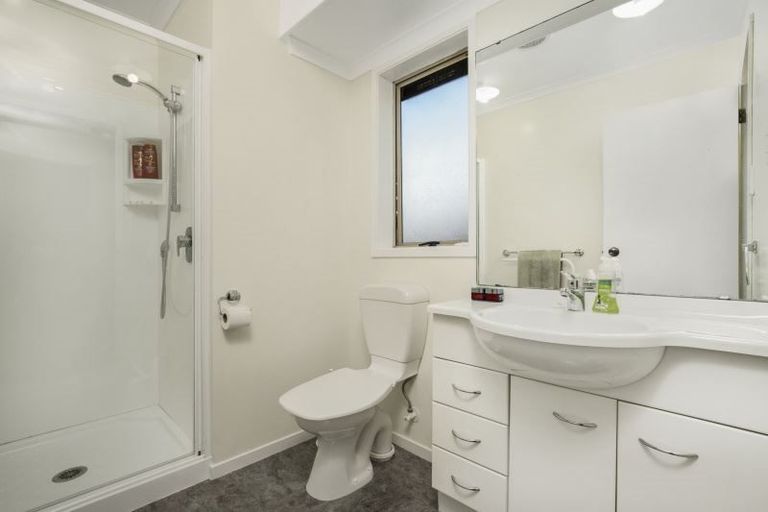 Photo of property in 49 Sandwick Drive, Weymouth, Auckland, 2103