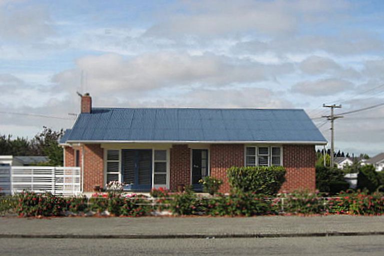 Photo of property in 1 Wall Street, Waimate, 7924