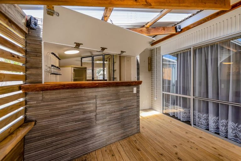 Photo of property in 28a Simons Street, Moturoa, New Plymouth, 4310