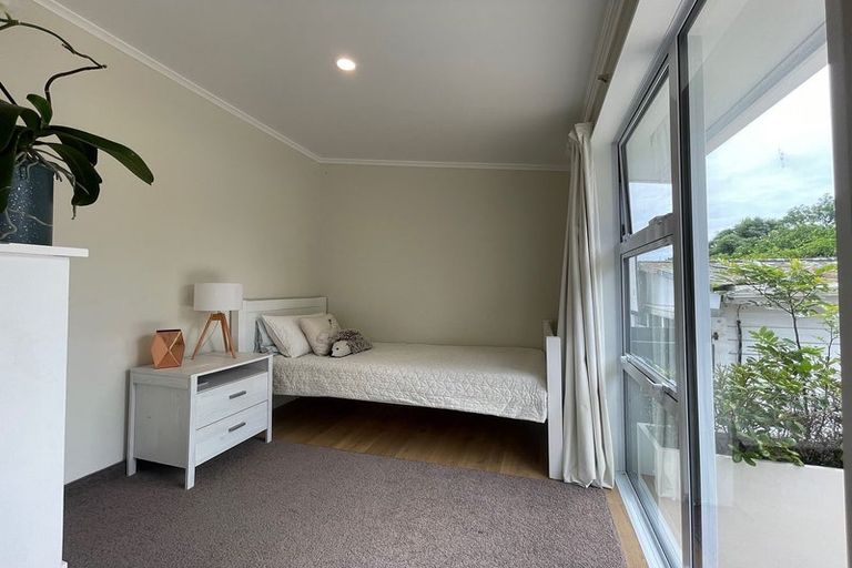 Photo of property in Peninsula Primary School, 61 Wharf Road, Te Atatu Peninsula, Auckland, 0610