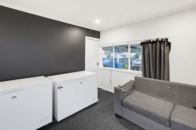 Photo of property in 37 York Road, Riversdale, 9776