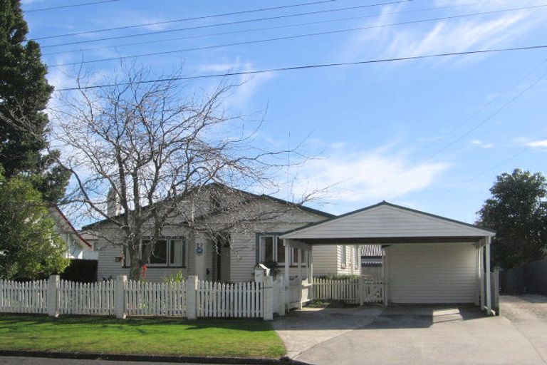 Photo of property in 27 Ngatai Road, Otumoetai, Tauranga, 3110