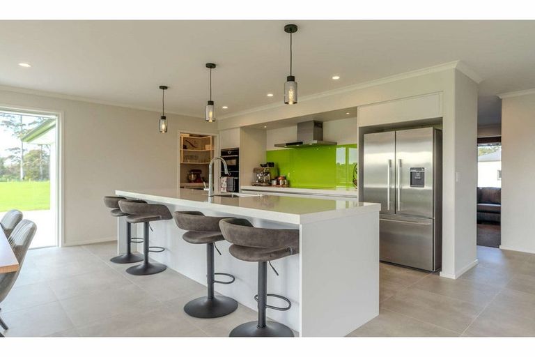 Photo of property in 129 Waitotara Drive, Waipapa, 0230