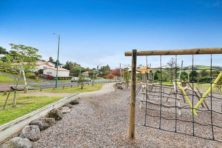 Photo of property in 34 Cabeleigh Drive, Helensville, 0800
