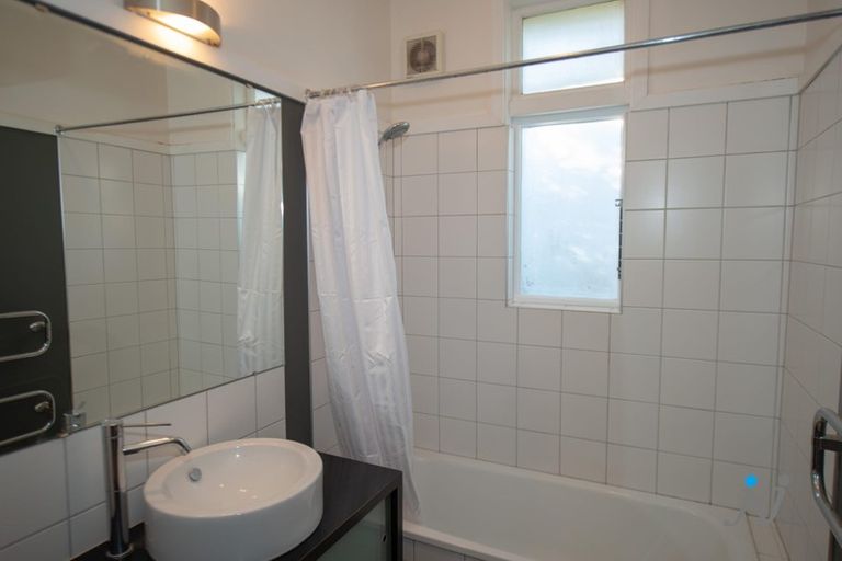 Photo of property in 100 Malcolm Avenue, Beckenham, Christchurch, 8023