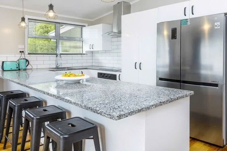 Photo of property in 1/71 Hikurangi Street, Trentham, Upper Hutt, 5018