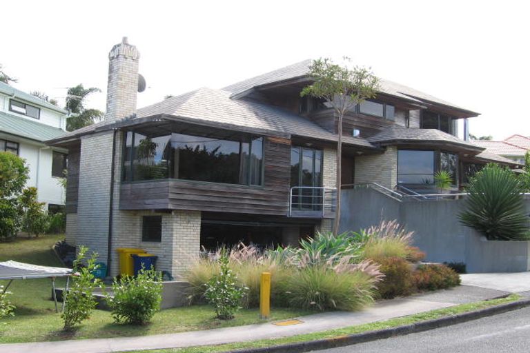 Photo of property in 12 View Road, Campbells Bay, Auckland, 0630