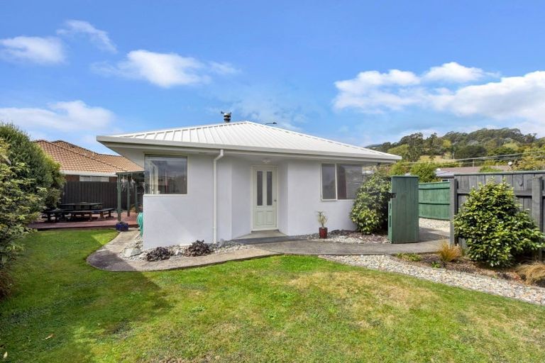 Photo of property in 2/16 Vining Crescent, Stoke, Nelson, 7011