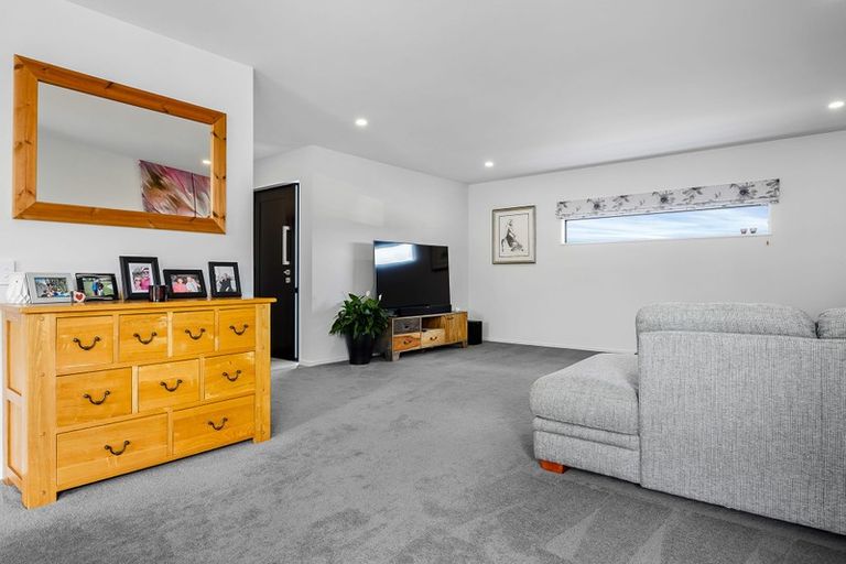 Photo of property in 10 Pakohe Street, Pegasus, 7612
