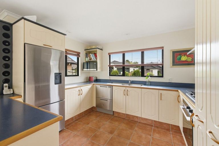 Photo of property in 12 Doneraille Place, Bethlehem, Tauranga, 3110
