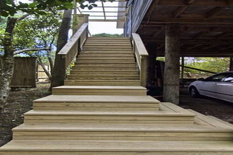 Photo of property in 136 Seaview Road, Piha, New Lynn, 0772