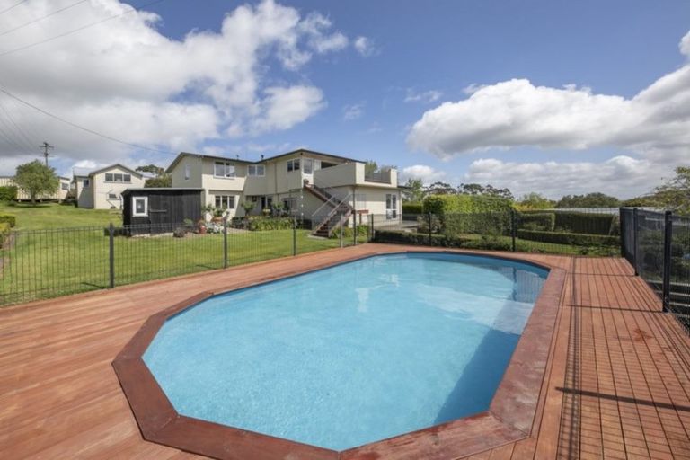 Photo of property in 69 Puke Road, Kumeu, 0891