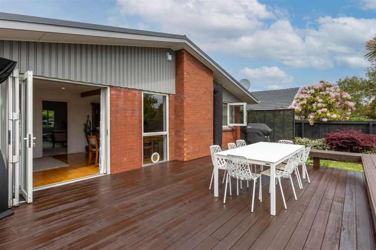 Photo of property in 34 Carruthers Street, Ilam, Christchurch, 8041