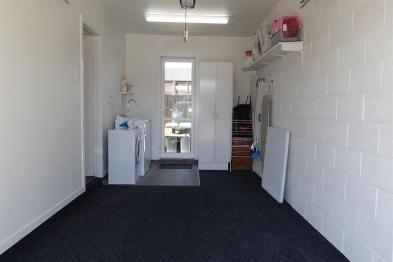 Photo of property in 2/444 Harewood Road, Harewood, Christchurch, 8051