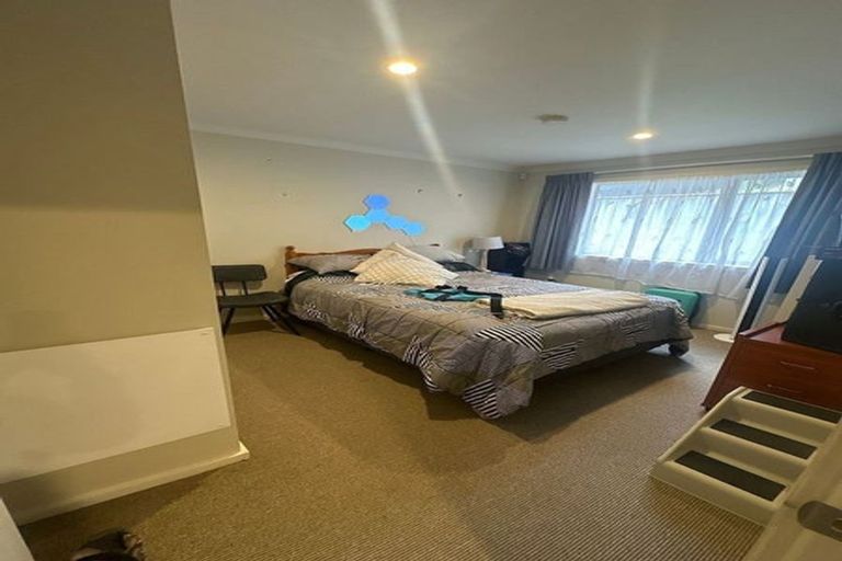 Photo of property in 33a Forest Road, Pinehaven, Upper Hutt, 5019