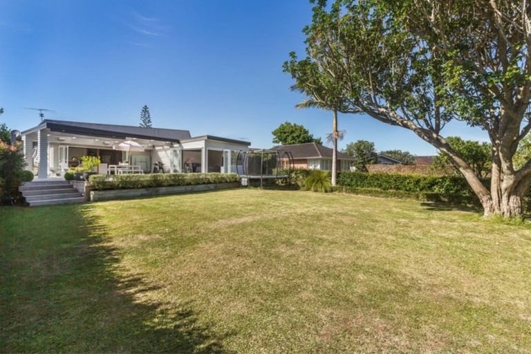 Photo of property in 35 Millen Avenue, Pakuranga, Auckland, 2010