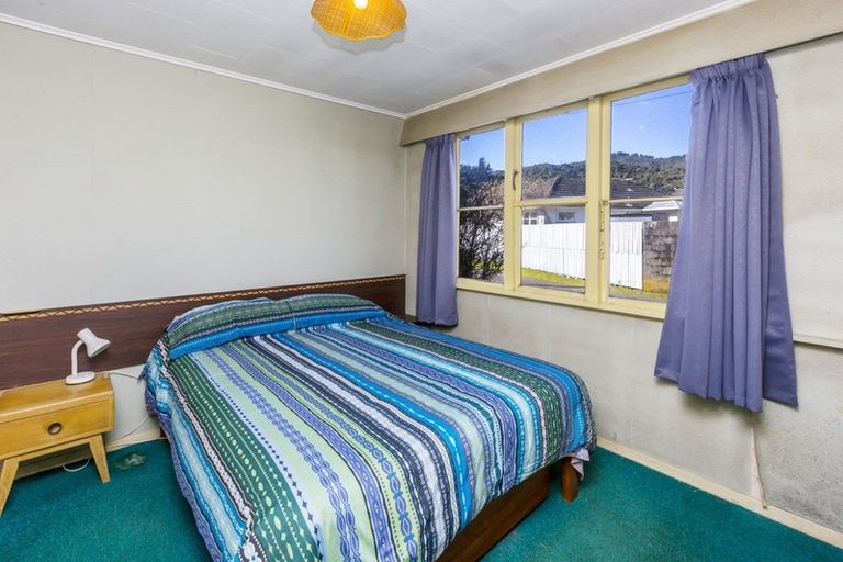 Photo of property in 11 Richard Grove, Stokes Valley, Lower Hutt, 5019