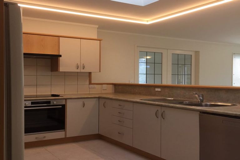 Photo of property in 19 Coventry Way, Long Bay, Auckland, 0630