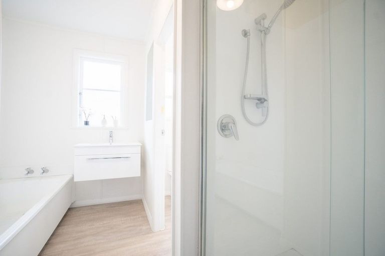 Photo of property in 5 Sefton Avenue, Highbury, Palmerston North, 4412