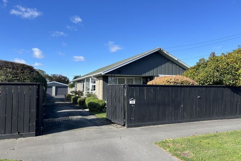 Photo of property in 19 Leacroft Street, Bishopdale, Christchurch, 8053