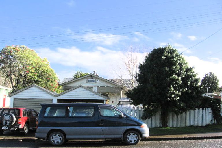 Photo of property in 4 Kent Road, Regent, Whangarei, 0112