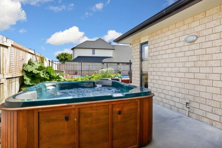 Photo of property in 15 Mosslea Court, Rototuna North, Hamilton, 3210