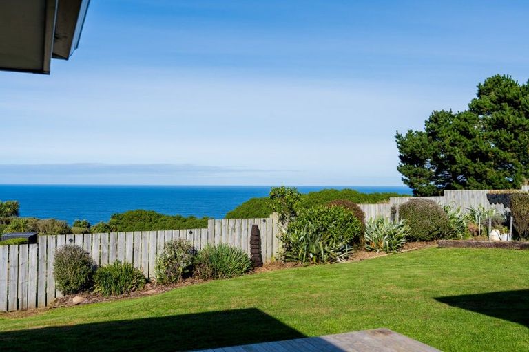 Photo of property in 37 Highgrove, Saint Clair, Dunedin, 9012