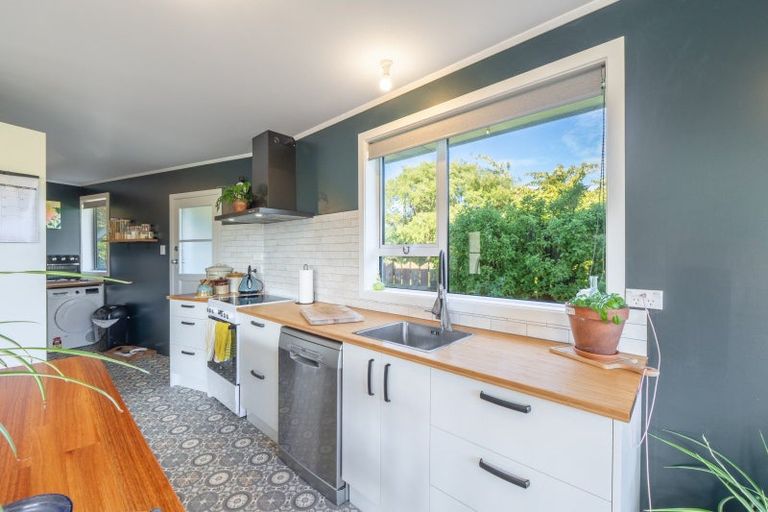 Photo of property in 39 Oreti Road, Otatara, Invercargill, 9879