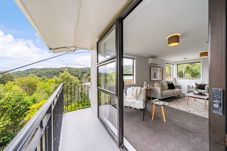 Photo of property in 5 Winchester Avenue, Pinehaven, Upper Hutt, 5019