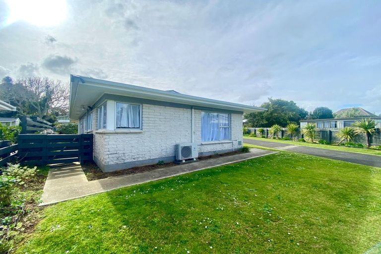Photo of property in 1/12 Crisp Avenue, Pukekohe, 2120