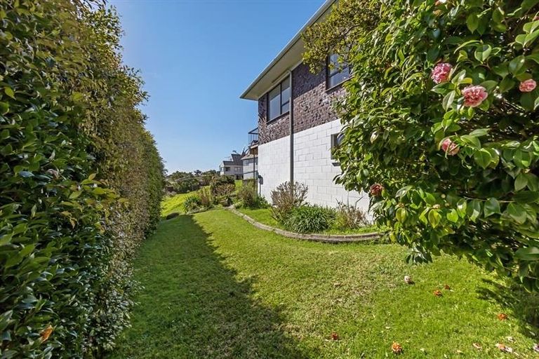Photo of property in 2/36 Shanaway Rise, Hillcrest, Auckland, 0627