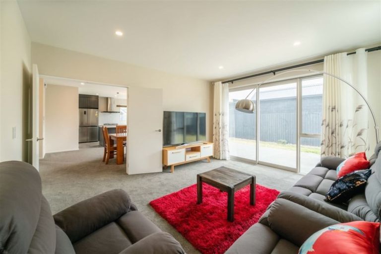 Photo of property in 19 Little Gem Road, Hornby, Christchurch, 8025