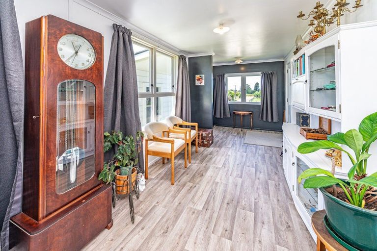 Photo of property in 23 Waitangi Road, Waverley, 4592