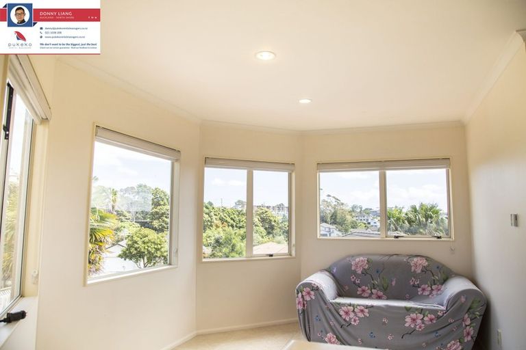 Photo of property in 6 Canary Place, Unsworth Heights, Auckland, 0632