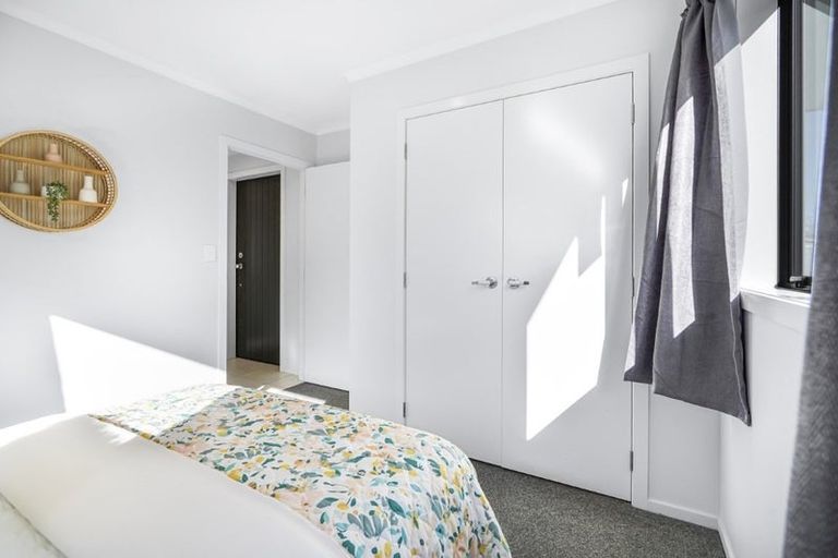 Photo of property in 2/23 Montgomery Crescent, Bader, Hamilton, 3206