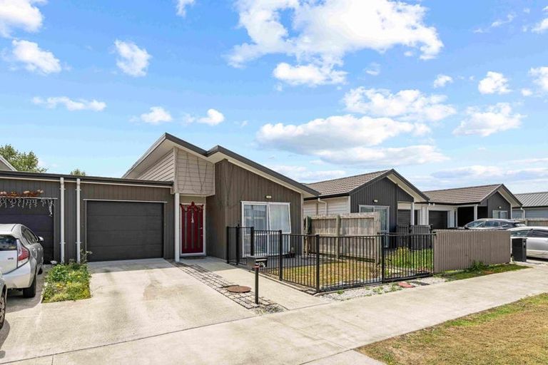 Photo of property in 23 Kutukutu Street, Takanini, 2112