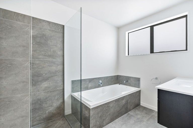 Photo of property in 1 Coral Place, Matapouri, Whangarei, 0173