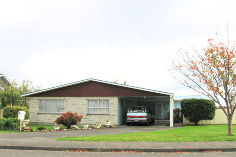 Photo of property in 6 Belvedere Avenue, Waikanae, 5036