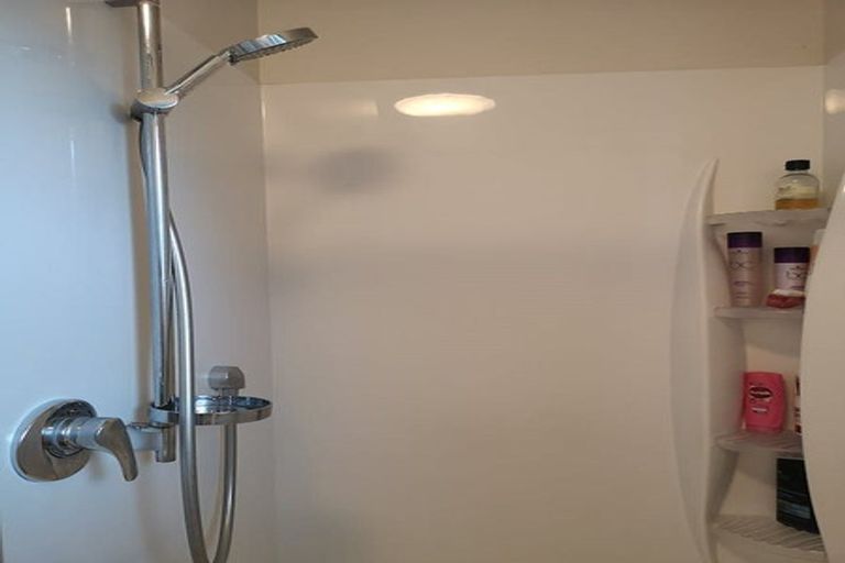 Photo of property in 2 Carrington Avenue, Hillcrest, Hamilton, 3216