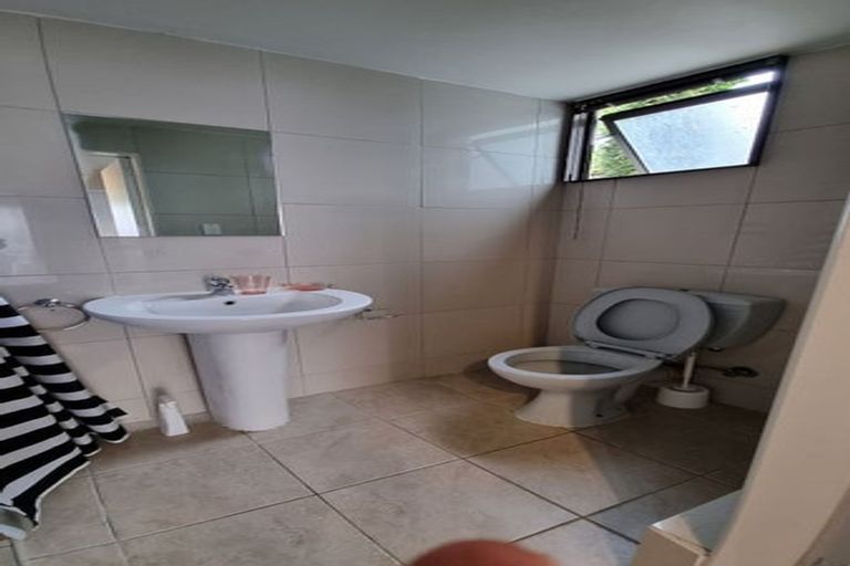 Photo of property in 2/40 Bayview Road, Bayview, Auckland, 0629