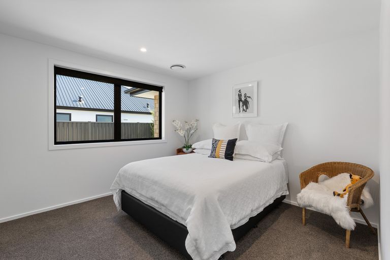 Photo of property in 211 Wingatui Road, Mosgiel, 9024