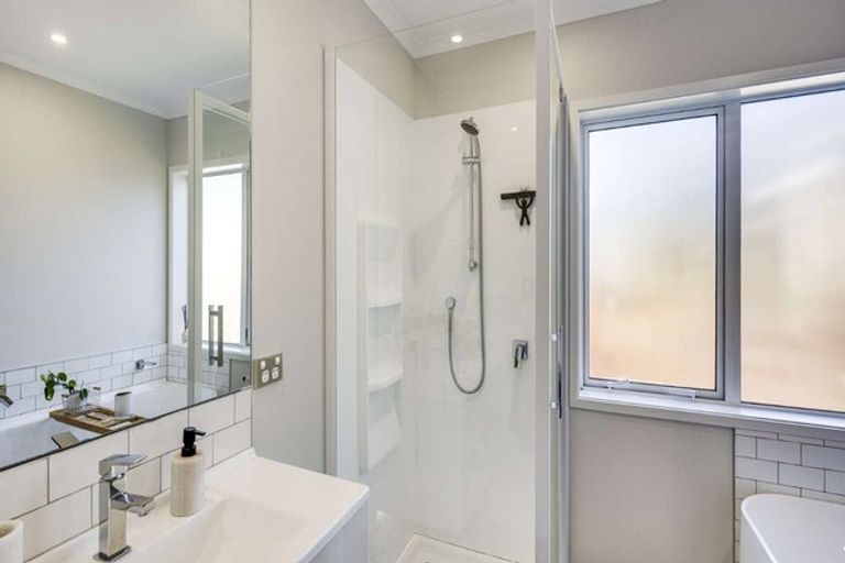 Photo of property in 38a Warwick Crescent, Taradale, Napier, 4112