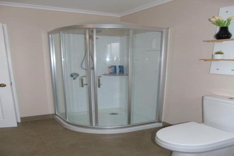 Photo of property in 26 Ramphal Terrace, Khandallah, Wellington, 6035