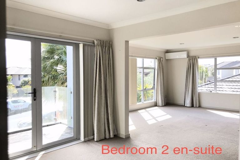 Photo of property in 11 Mana Lane, Pinehill, Auckland, 0632