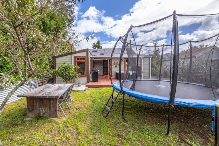 Photo of property in 11 Waite Street, Featherston, 5710