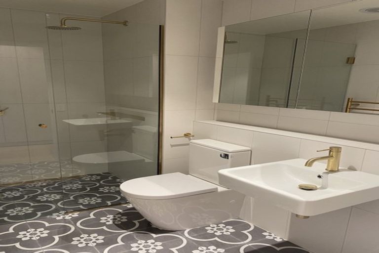 Photo of property in Sunset West, 206/251 Victoria Street, Wellington, 6011