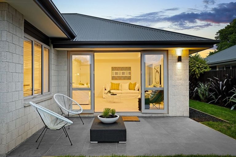 Photo of property in 5 Levinge Lane, Hillmorton, Christchurch, 8024