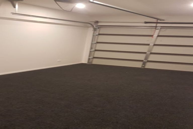 Photo of property in 17 Pilot Drive, Hobsonville, Auckland, 0616