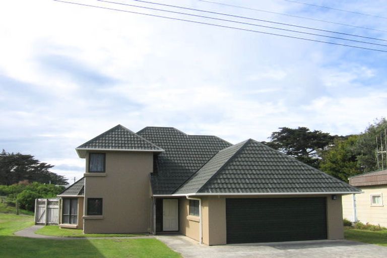 Photo of property in 13 Brown Terrace, Foxton Beach, Foxton, 4815